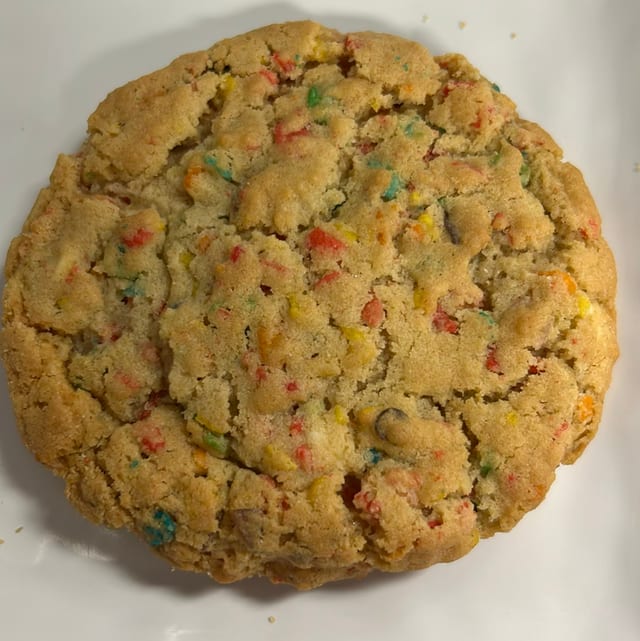 Cookie (Fruity Pebbles ).